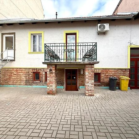 Kuriozum Vendeghaz Hotel Szeged Luaran gambar