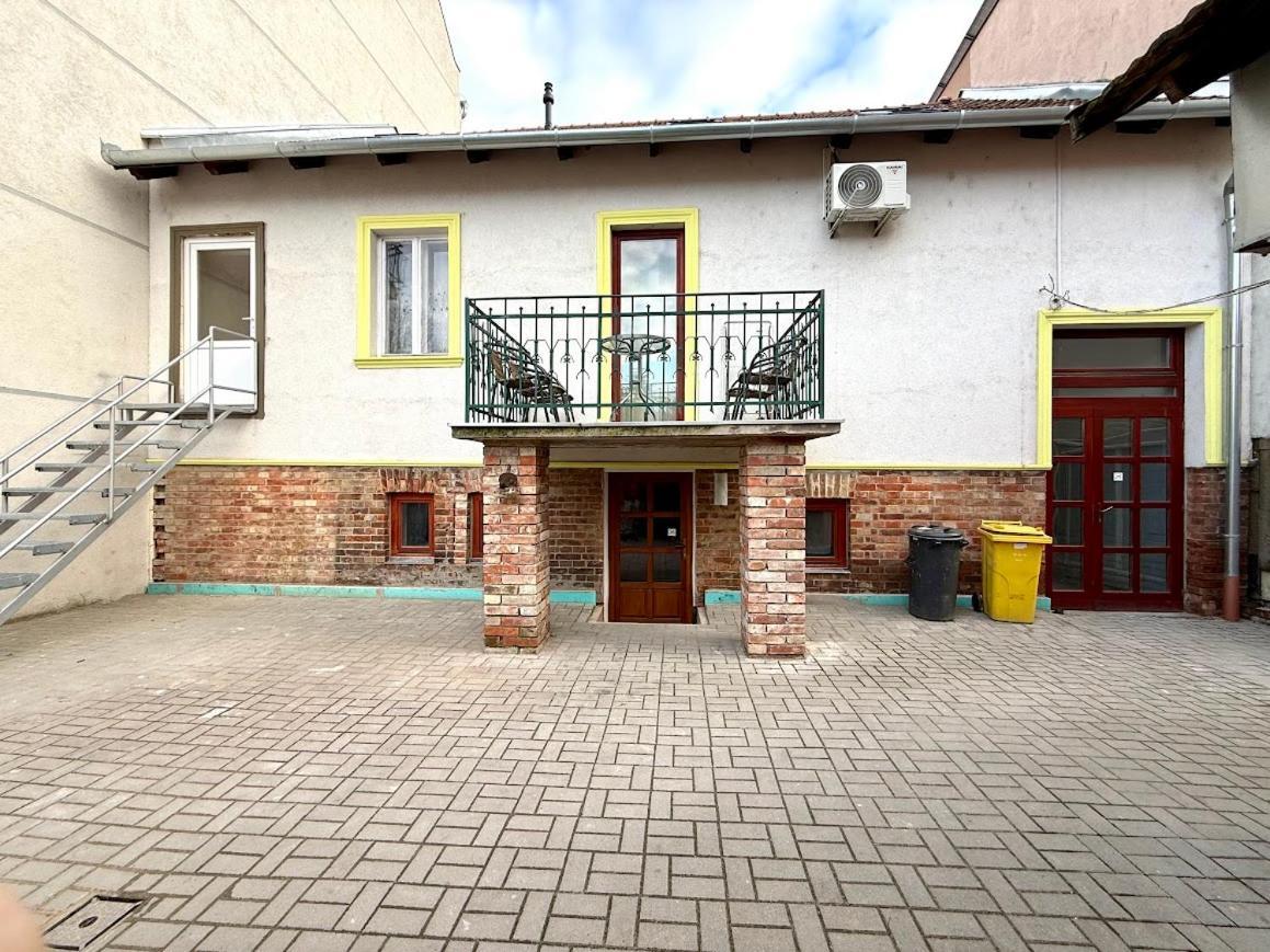Kuriozum Vendeghaz Hotel Szeged Luaran gambar